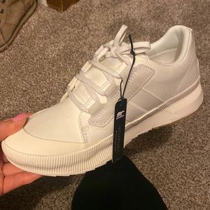 Sorel shoes brand new
